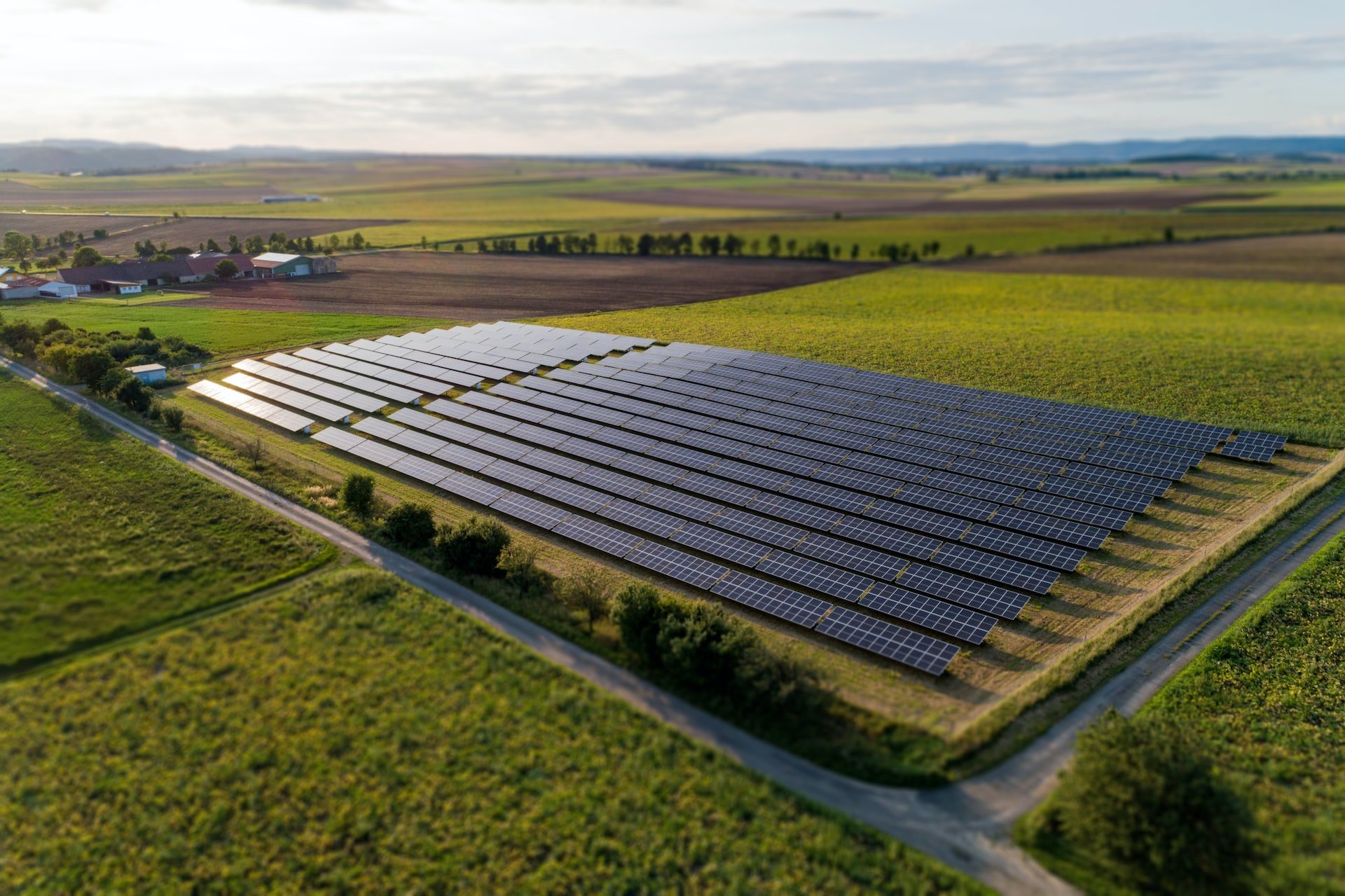 Fotovoltaico e sostenibilità ambientale: l'impatto delle energie rinnovabili: impianto a terra