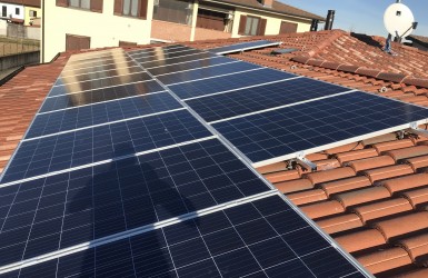Realización de sistema fotovoltaico en Bubbiano